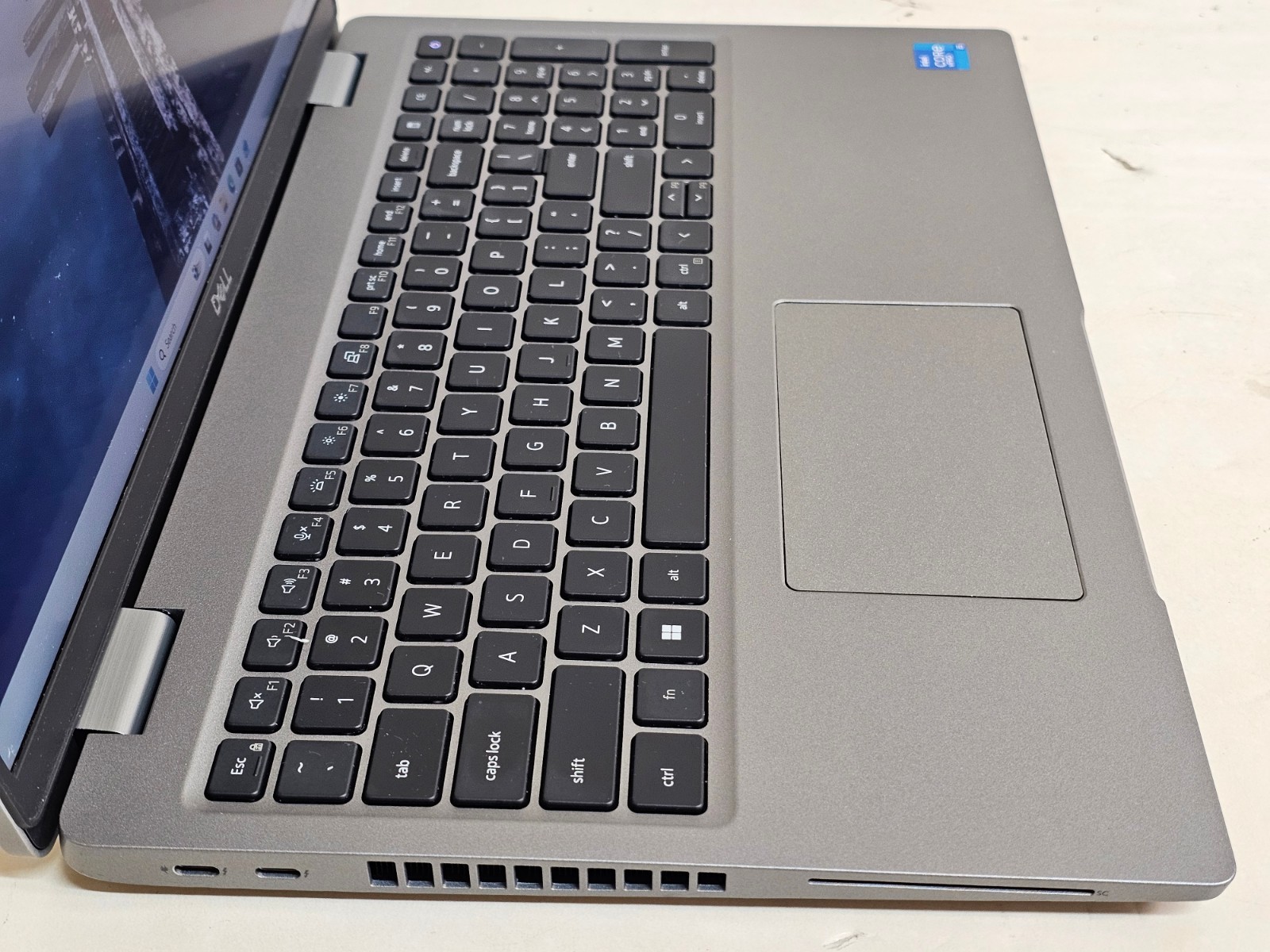 Dell Latitude 5520 Laptop – 2.6 GHz i5-1145G7 16GB 512GB 15.6″ Touchscreen SP35