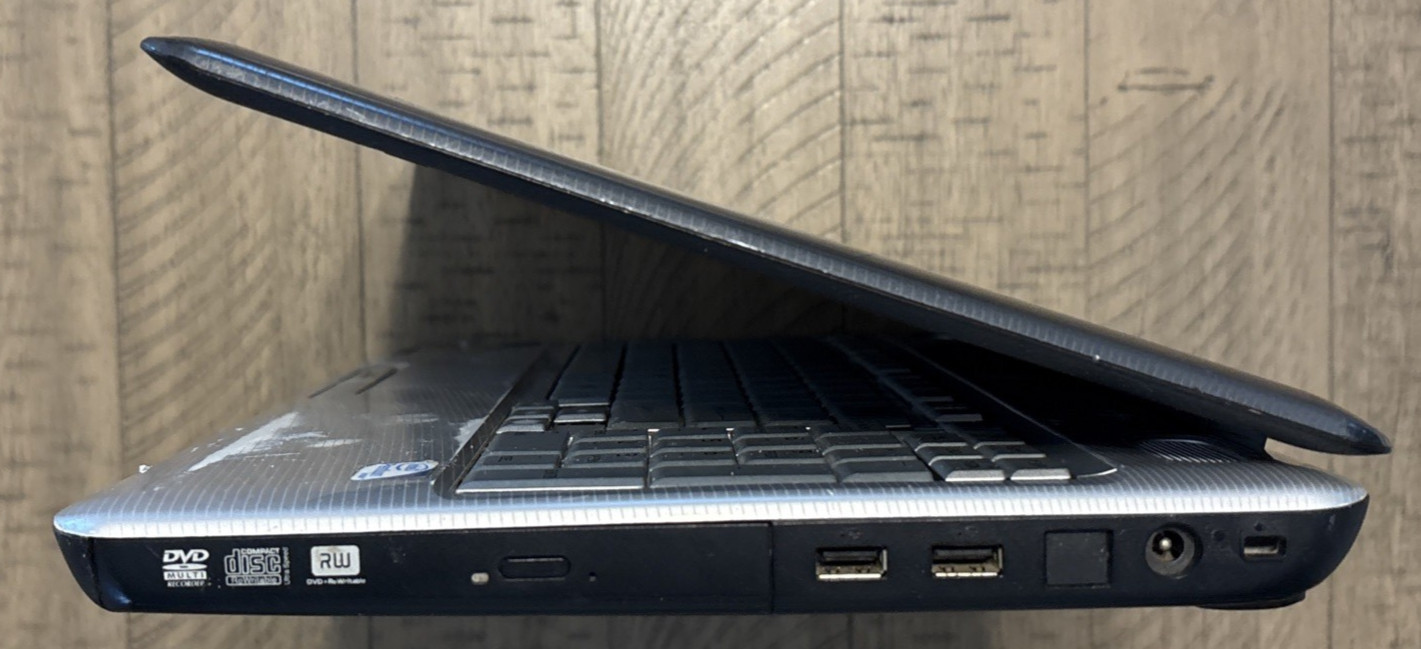 Toshiba Satellite L505-ES5018 Pentium dual Core T4400 2.20GHz Laptop