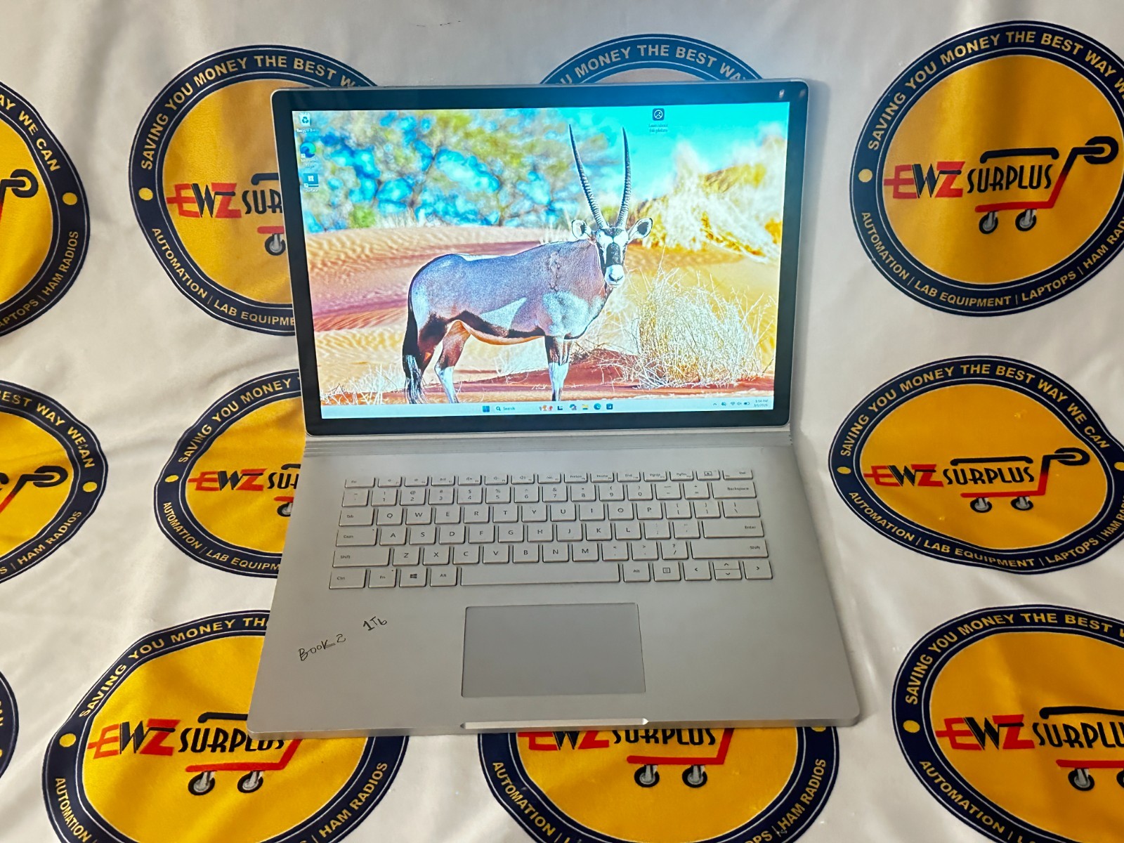 SURFACE BOOK 2 1793 15″ i7-8650U 16GB 512 GB SSD NVIDIA GTX 1060 6GB WIN 11 PRO