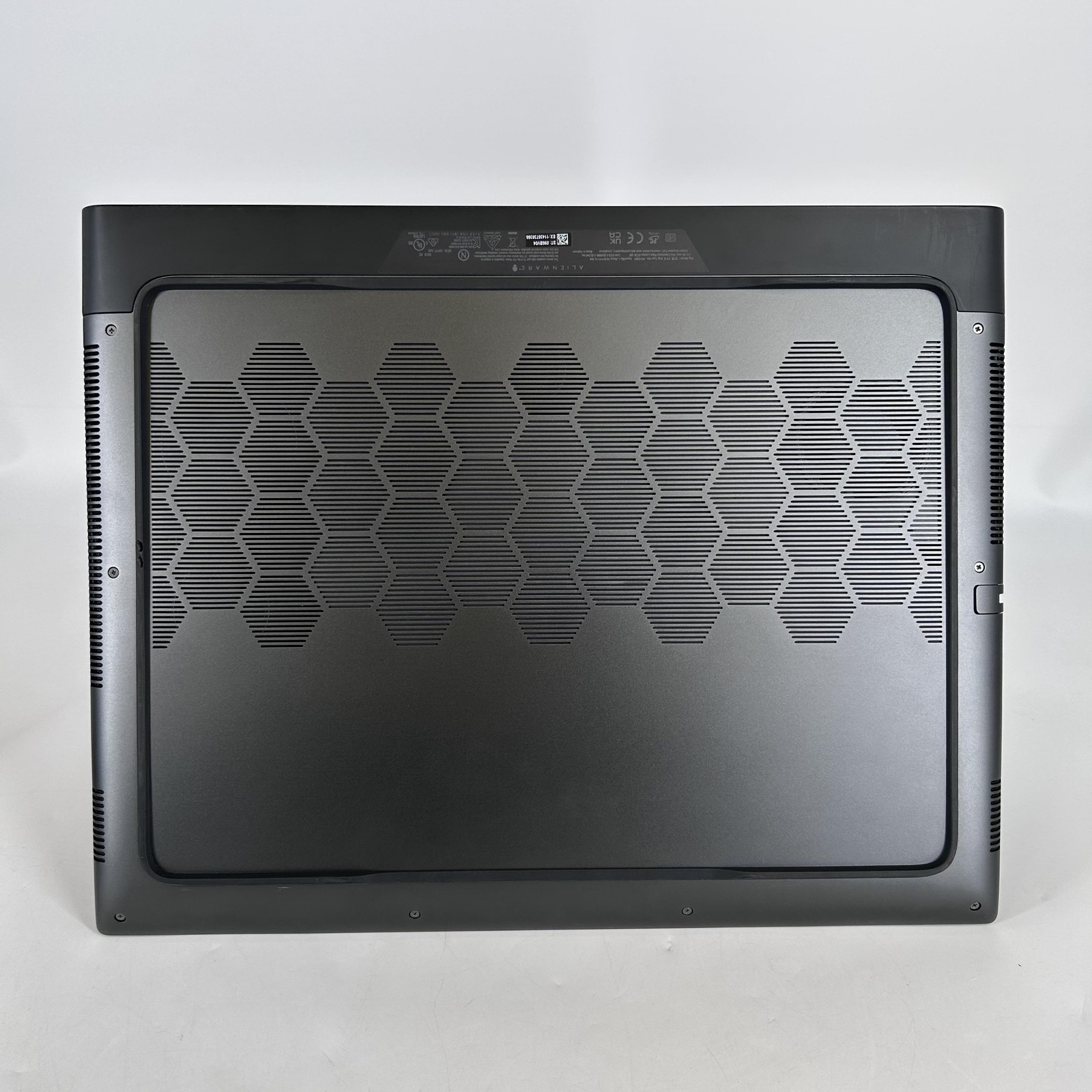 Dell Alienware M18 R2 165Hz QHD+ 2.2GHz i9-14900HX 32GB 1TB RTX 4070 FRAME GAP