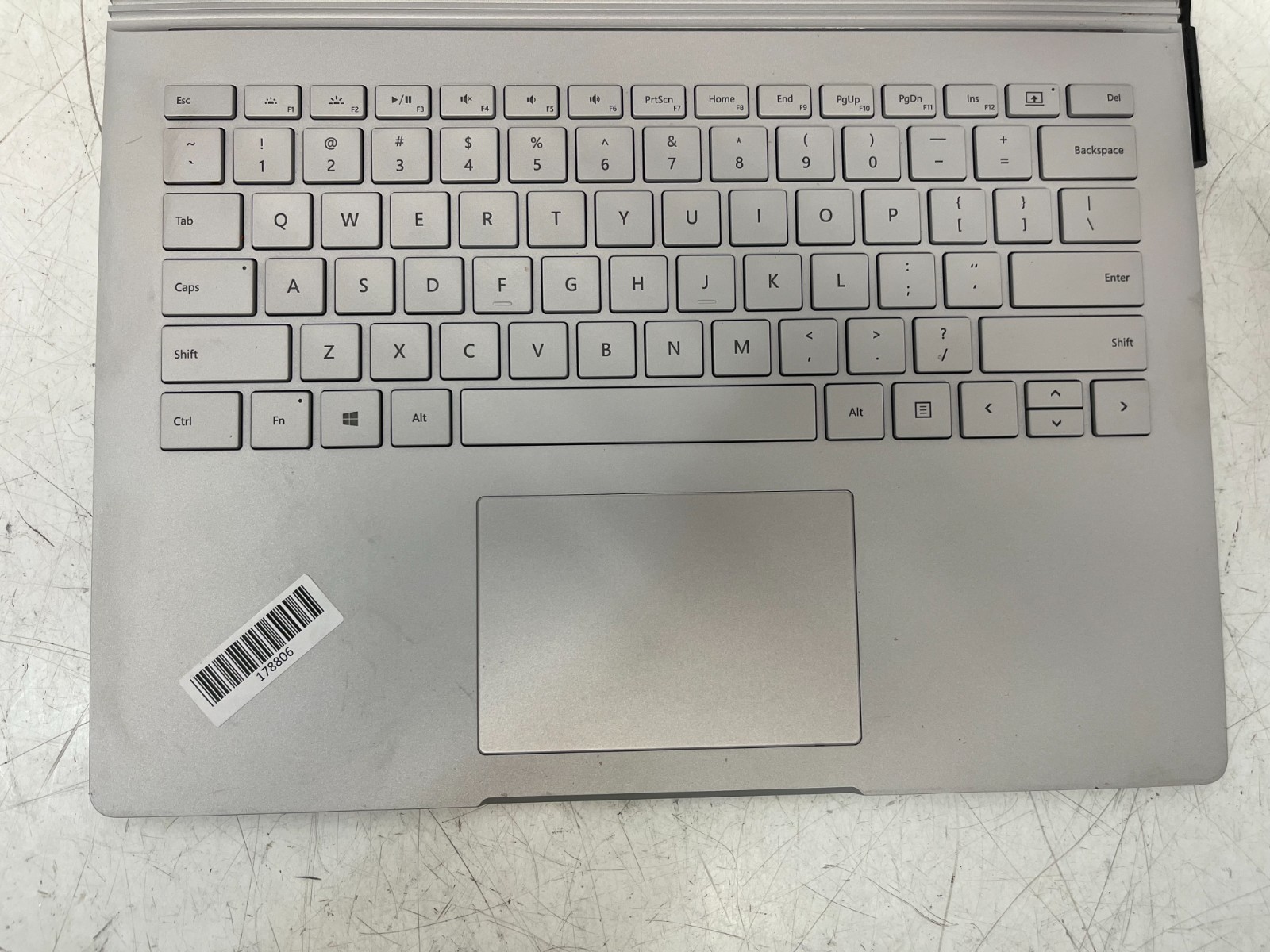 Microsoft Surface Book 1st Gen (i5-6300U;8GB RAM;128GB SSD) NO PERIPHERALS