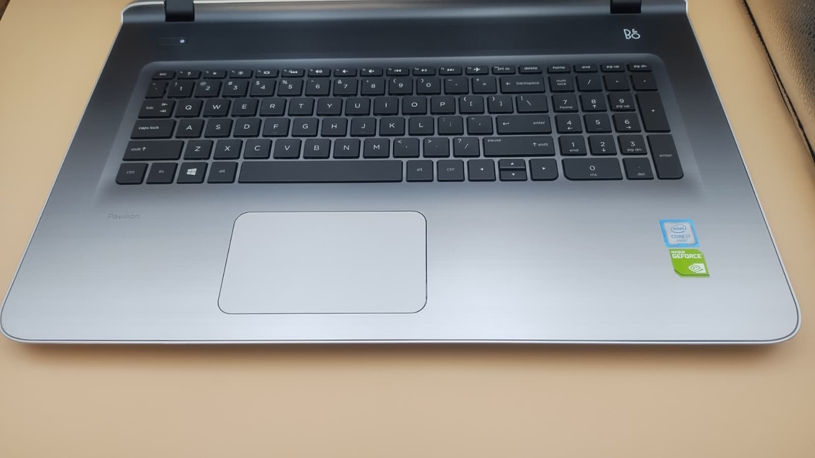 HP Pavilion 17 i7-6500U 12GB RAM 1TB HDD GeForce 940M 17.3″ Win11 Home DVD