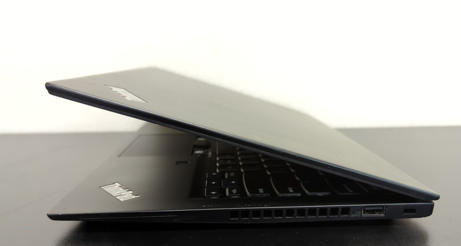 Lenovo ThinkPad T490s | i7-8565U | Touchscreen | 8GB RAM | NO SSD