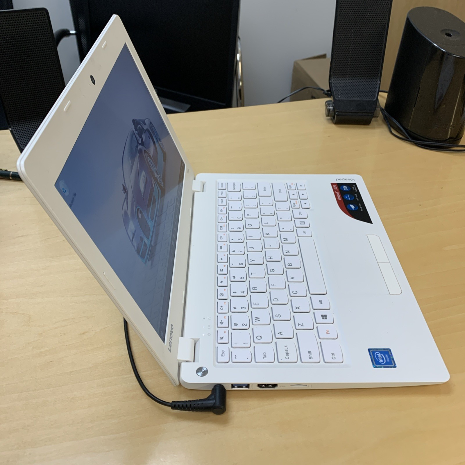 Lenovo 110s Premium 11.6″ HD Laptop Intel Celeron N3060/2GB RAM/32GB eMMC/Win10H