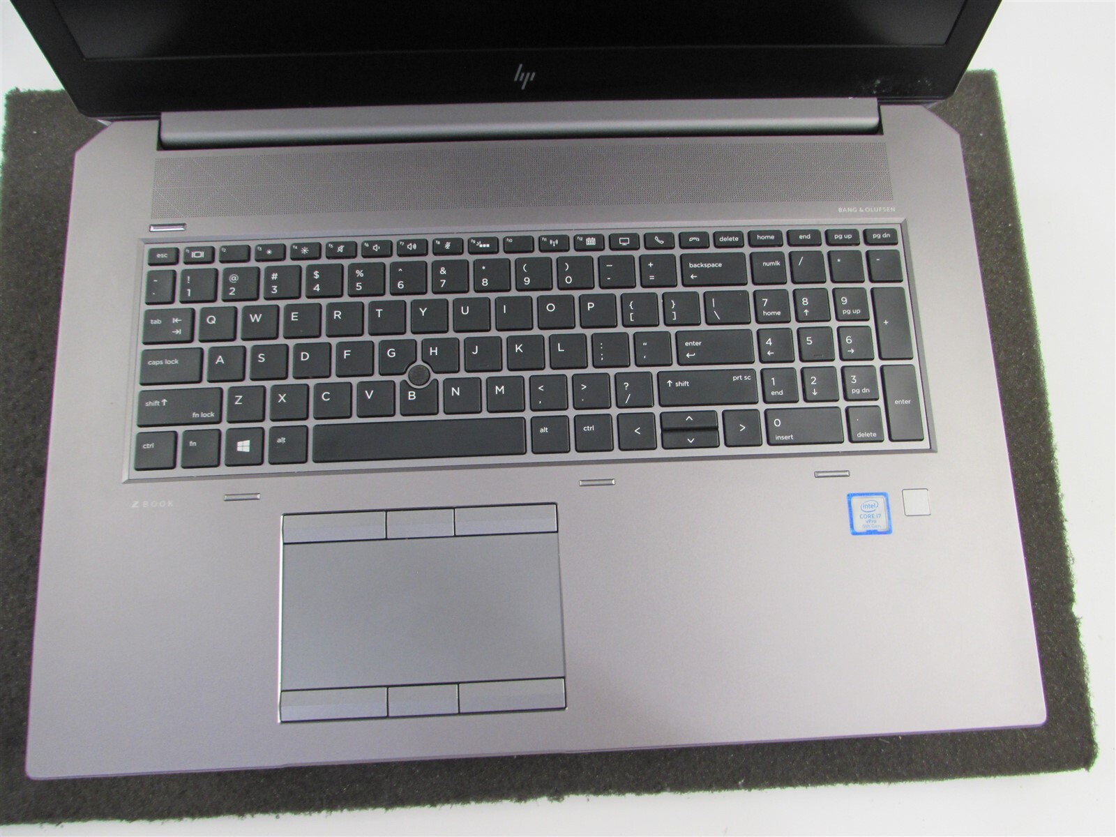 HP ZBOOK 17 (G6) 17.3″ FHD CORE I7-9850H 512GB SSD 32GB RAM RTX 4000 NO O.S