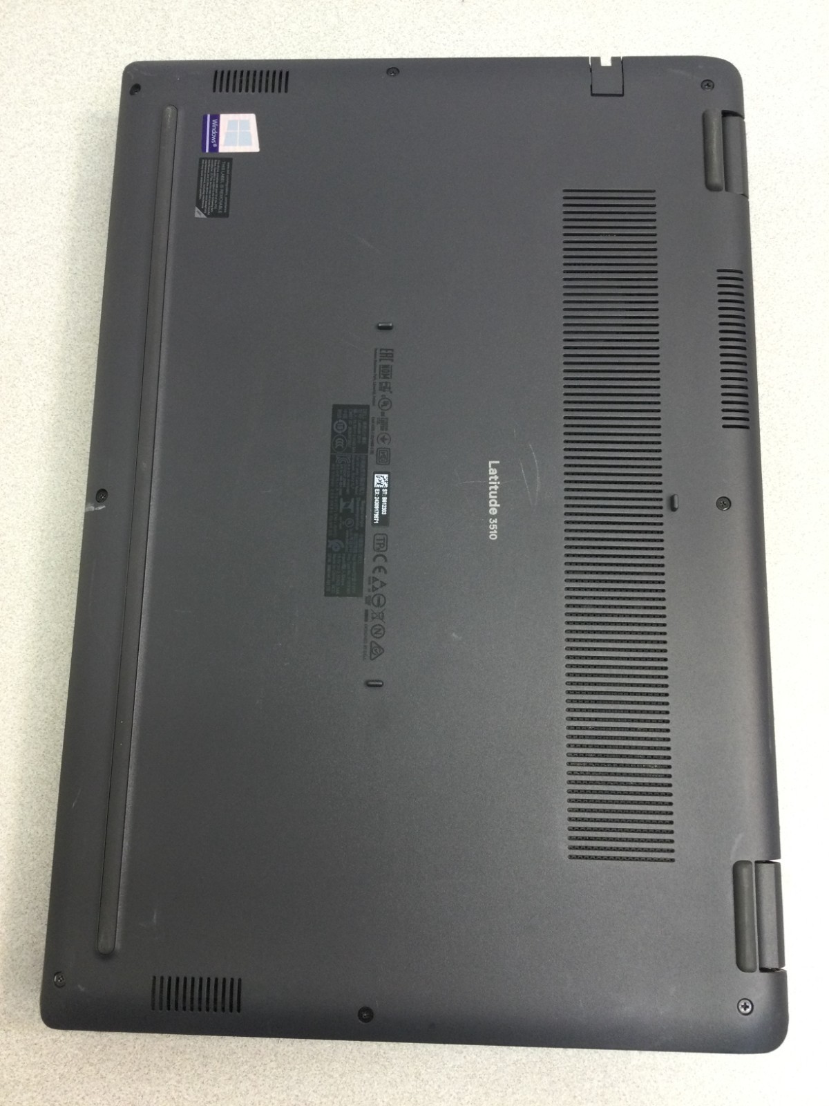 Dell Latitude 3510 15.6″ core i5-10210U 1.60GHz 8GB 256GB SSD WIN 11 PRO