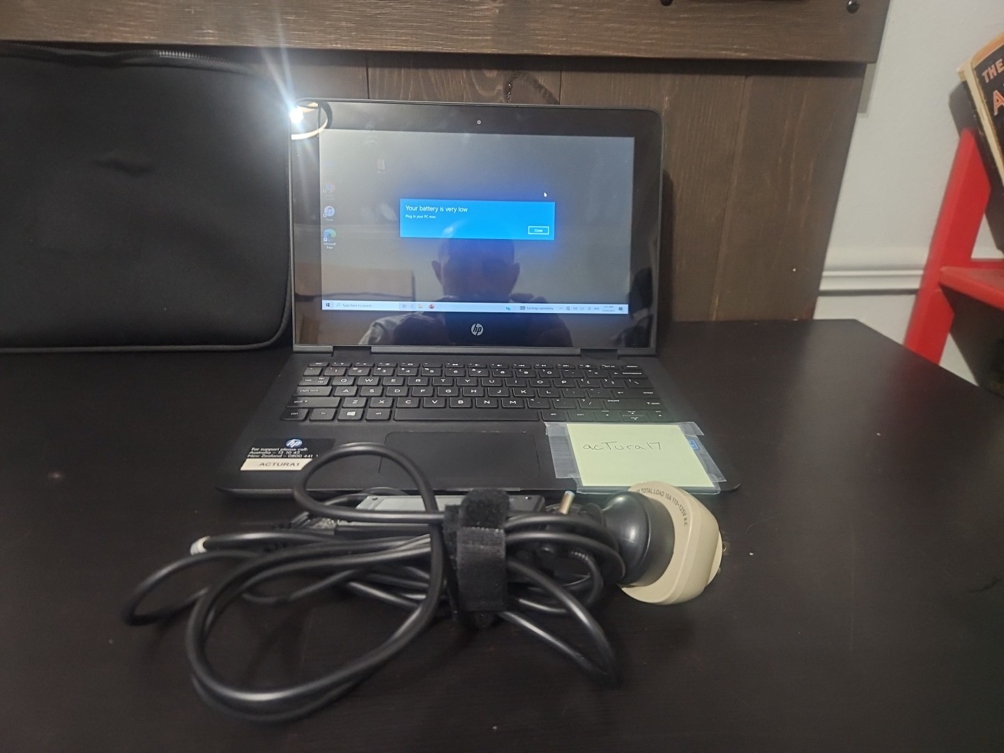 hp 3168ngw model 11-ab030TU Intl Charger/w Adapter