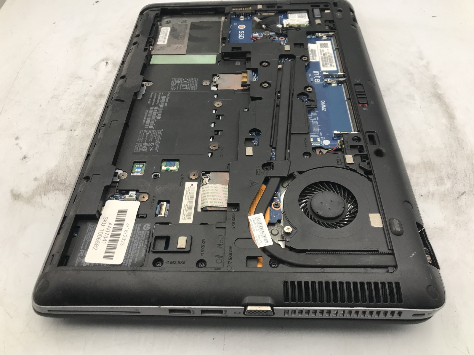 HP ELITEBOOK 850 G2 – FOR PARTS/REPAIR – INTEL I5 5200U – NO RAM – READ DESC -BB