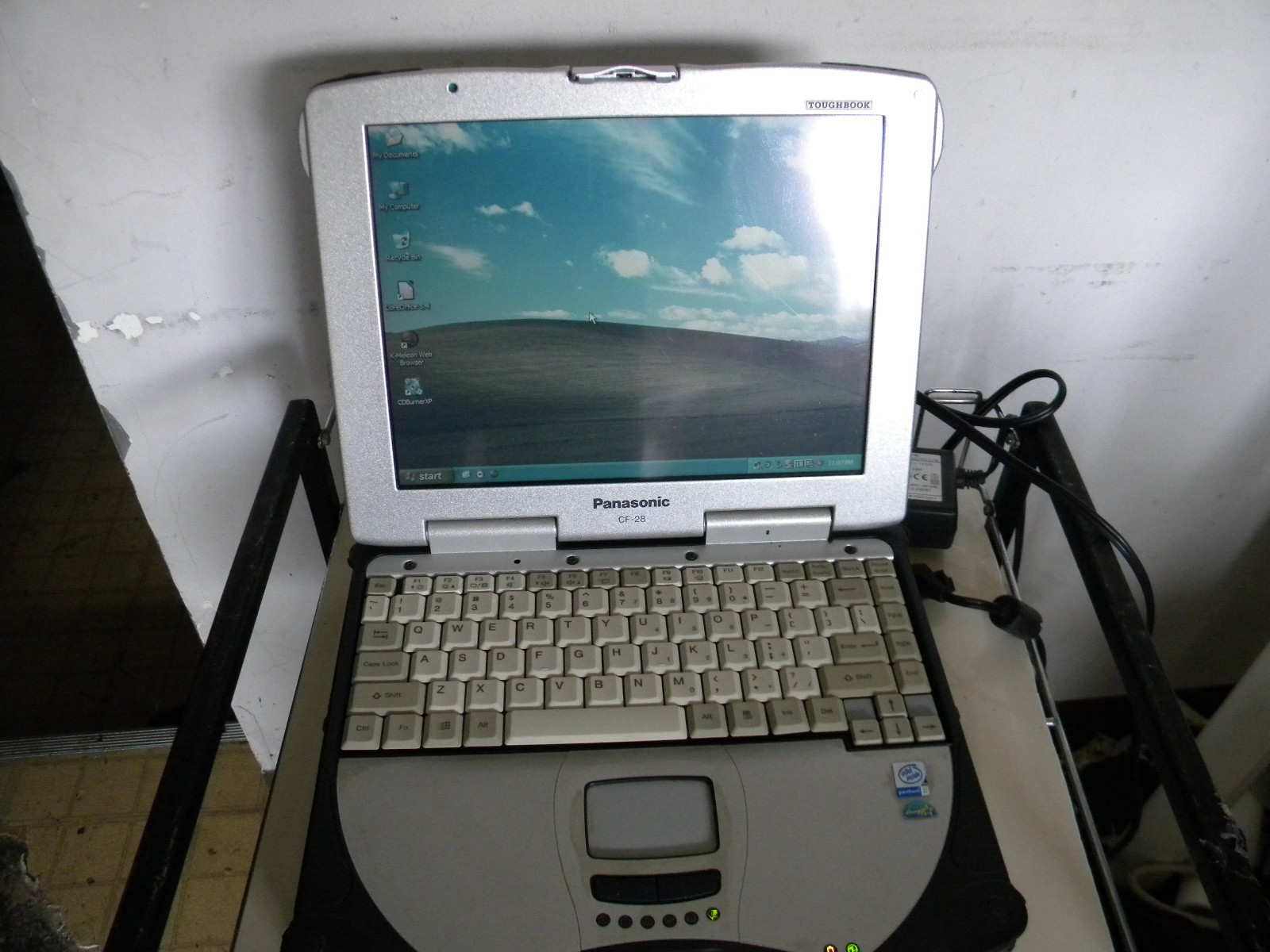 Panasonic CF-18 C2D P3 III 800MHz 256MB 80GB XPP DB9 port Touchscreen ready