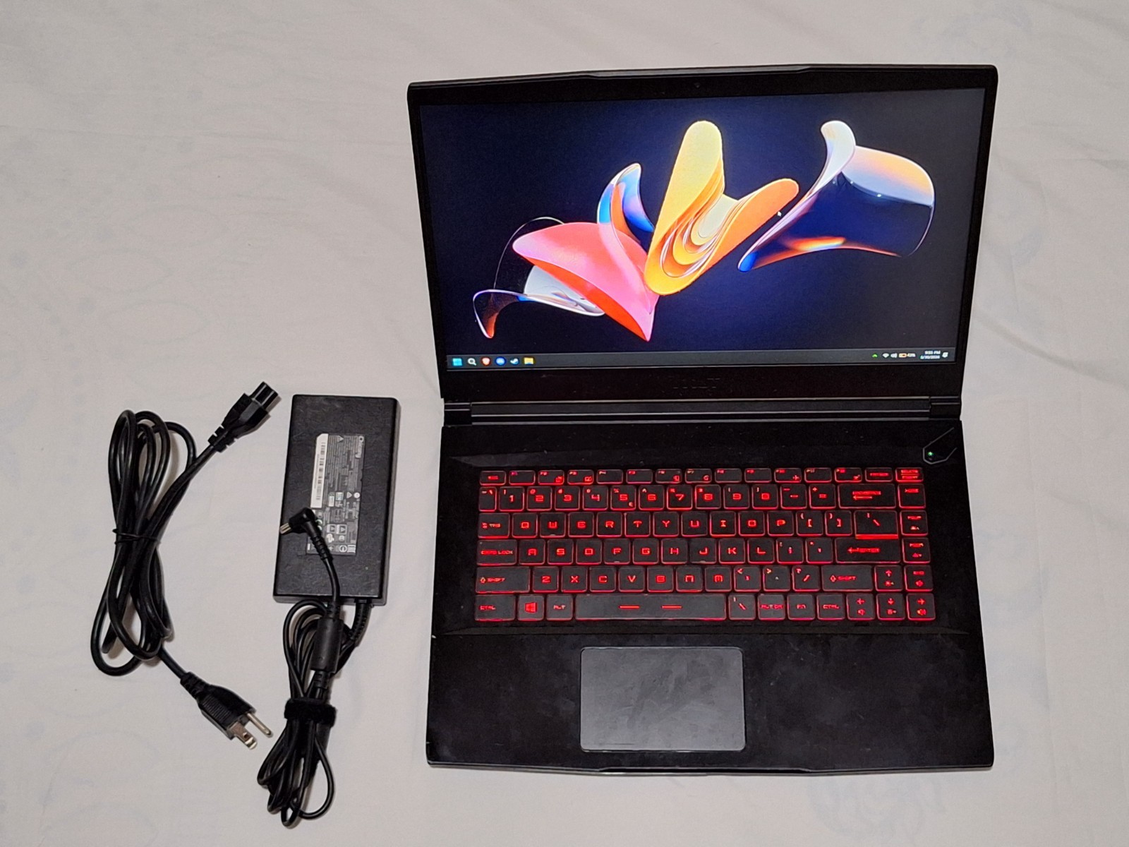 MSI GF65 Thin 15.6″ (512GB SSD, Intel Core i5 10th Gen., 2.60 GHz, 8GB) Laptop –