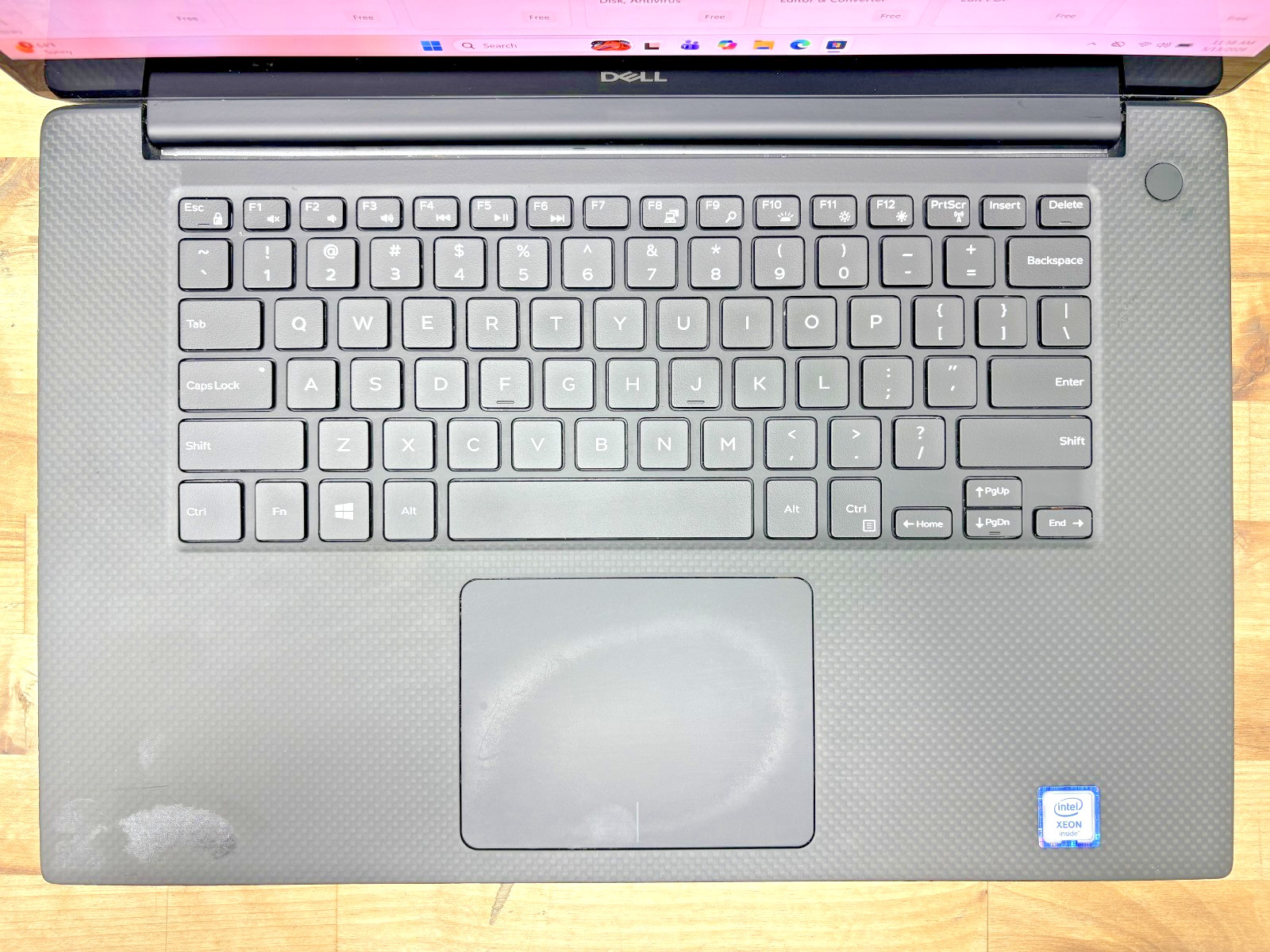 Dell Precision 5540 TS Xeon E-2276M 2.80GHz 32GB RAM 256GB SSD Nvidia Q T2000*