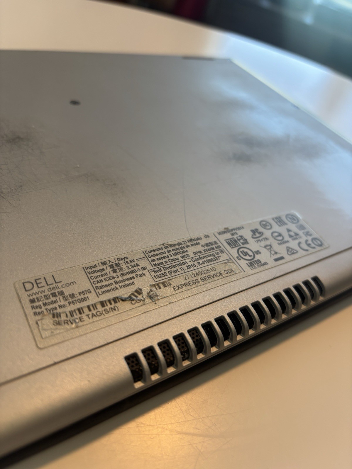 Dell Inspiron 13-7347 Year 2014 13.3-inch convertible 2-in-1 laptop