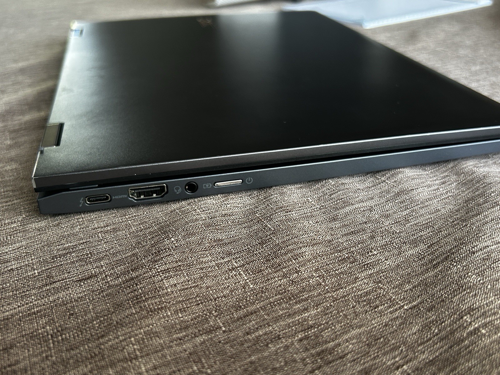 Acer Chromebook 14in Touchscreen 2-in-1 Intel Core i3 8GB 128GB SSD (CP714-1WN)