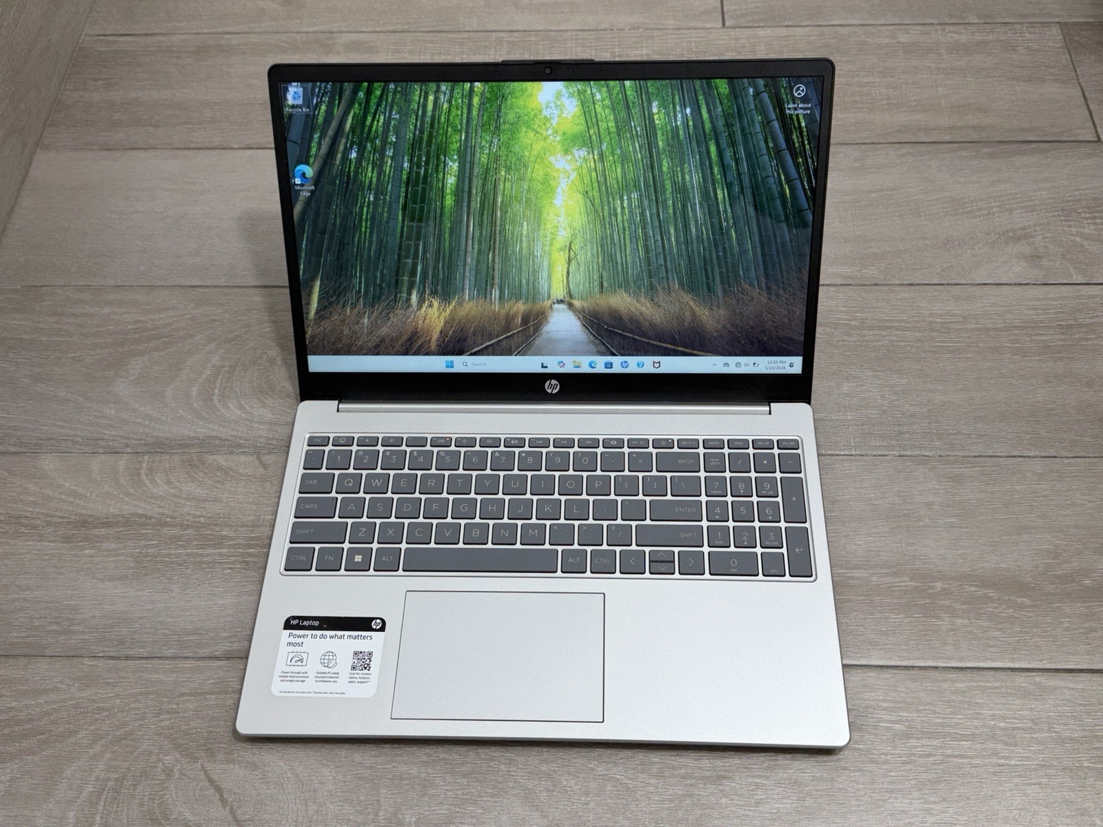 HP 15-FD0005DX 15.6″ Touch Laptop Core i5-1235U 8GB RAM 512GB NVMe Win-11