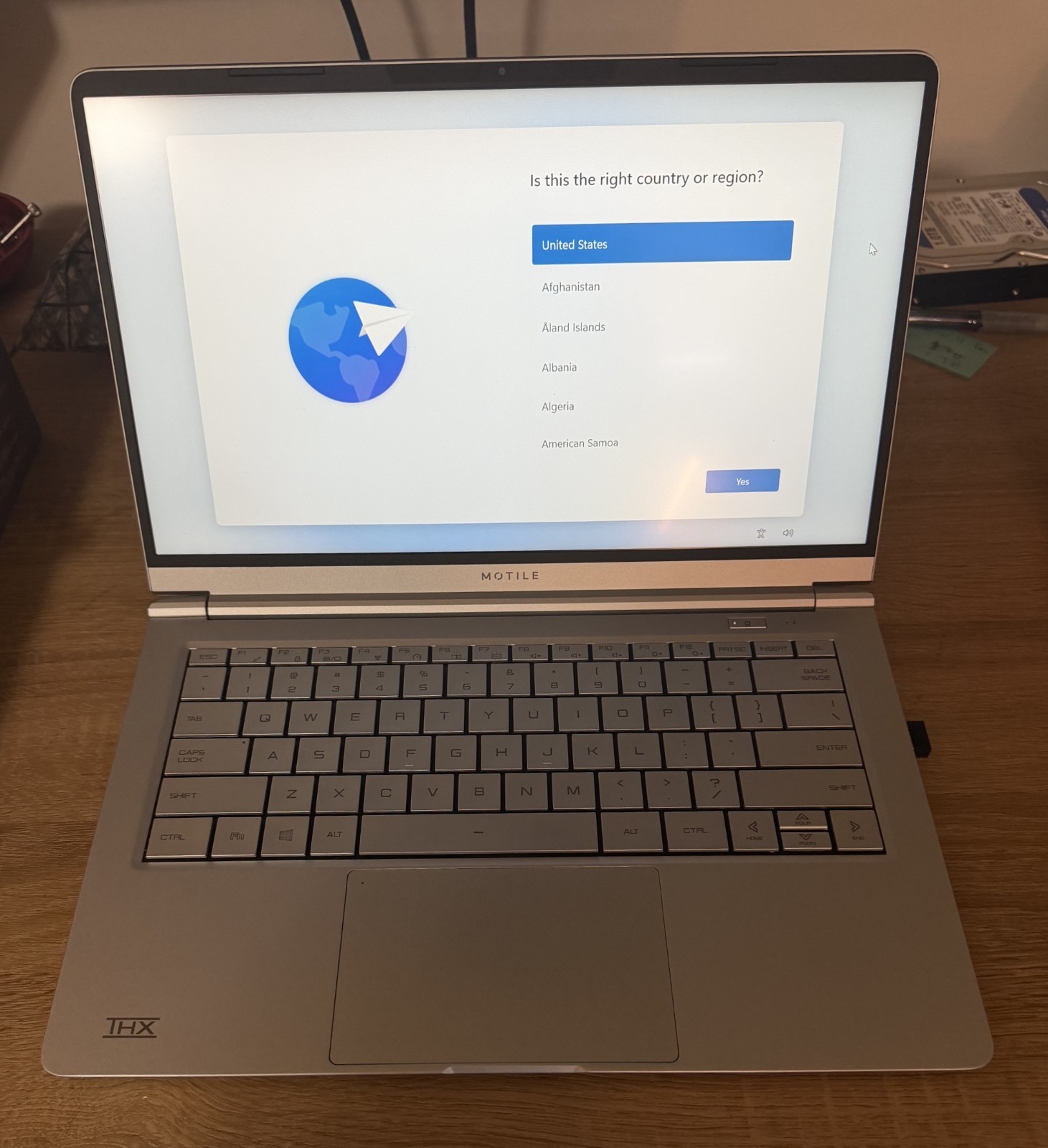 Motile M142 14 inch: AMD Ryzen 5 (3500U), 8GB, upgraded 1 TB M.2 drive