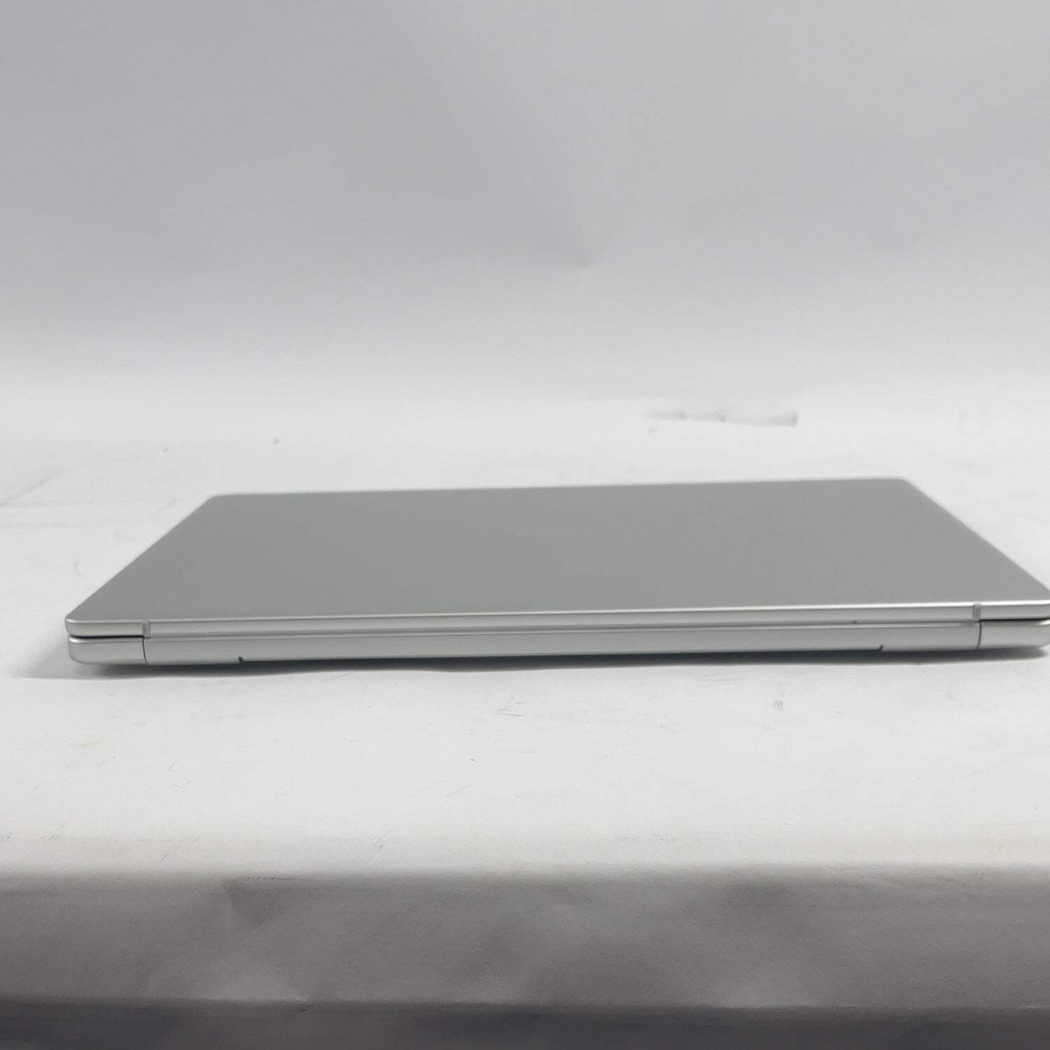 Dell 16 DC16251 16″ Core 5 120U 1.4GHz 8GB RAM 512GB SSD