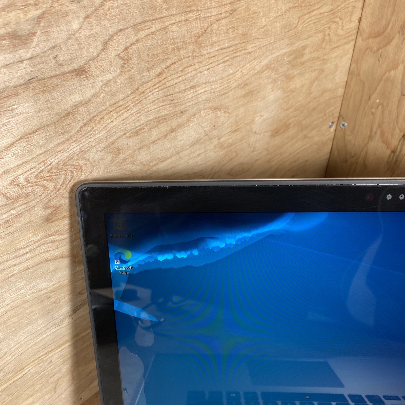 Dell Inspiron 15 15.6″ i5-6200@2.4GHz/ 4GB RAM/ 256GB SSD/ For Parts or Repair