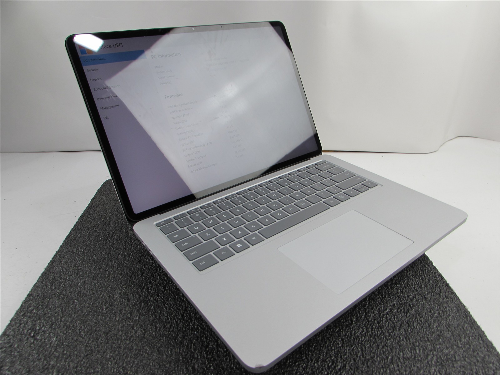 Microsoft Surface Laptop Studio 1964 i7-11370H 1TB SSD 32GB RTX A2000 *No A/C*