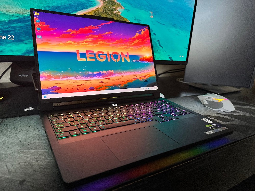 Lenovo Legion Pro 7i RTX 5090 32GB 2TB 16″ Intel Ultra 9 (LNIB) Warranty