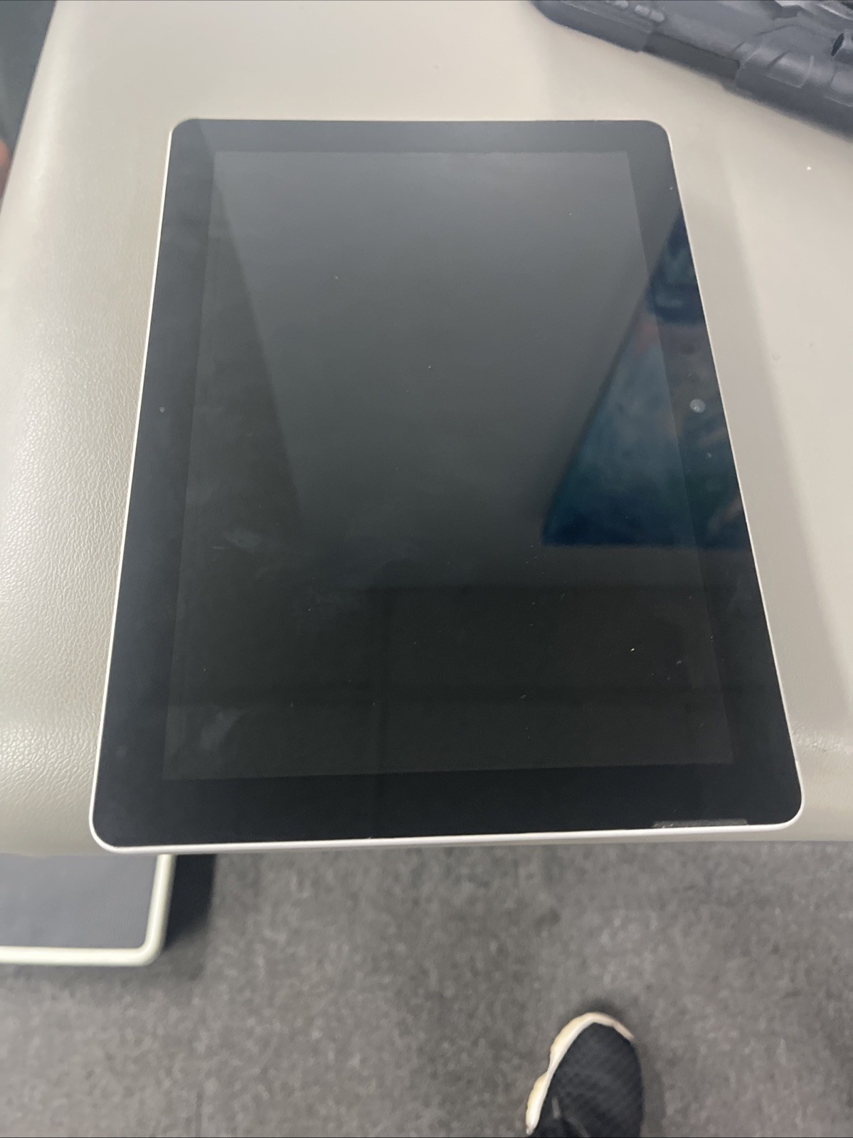 Microsoft Surface Go 2 1824 64GB (Unlocked) 10″ Silver With Pen, Case & Keyboard