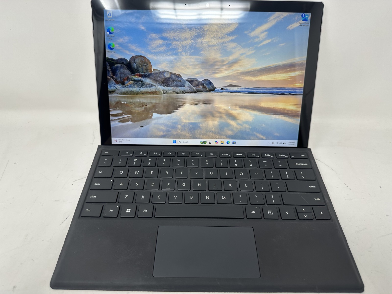 Microsoft Surface Pro 7+ 1960 128GB SSD, Intel Core i5 11th Gen, 8GB RAM