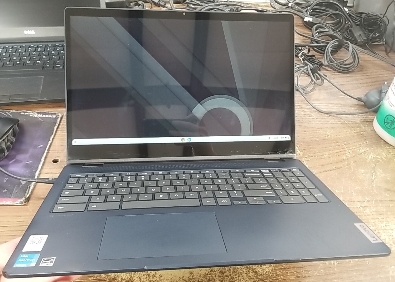 Lenovo IdeaPad Slim3 Chromebook 14″ Full HD Touch Laptop W/ PENTIUM Silver N6000