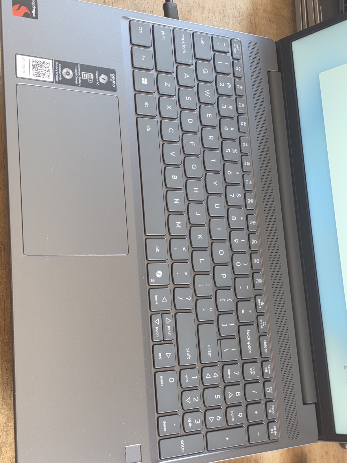 Lenovo IdeaPad Slim 3x 15Q8X10 15.3″ WUXGA Touch Snapdragon X 16GB 1TB 6bbl B Wh