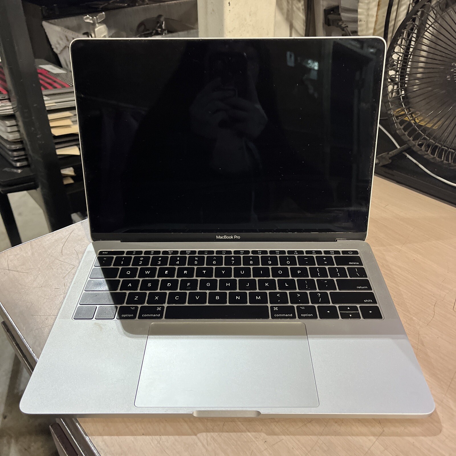 APPLE MACBOOK PRO 13″ MID-2017 CORE I5-7360U 2.3GHZ 8GB RAM NO HD “