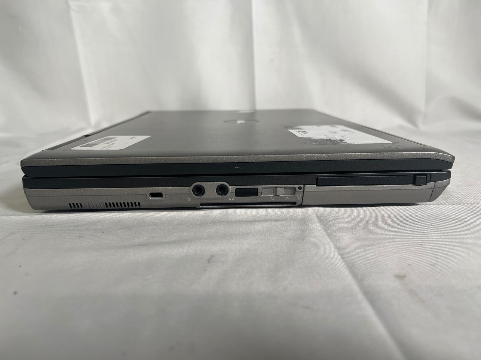 Dell Latitude D620 WinXP Core 2 Duo T2500 2.00GHz 1 GB 320 GB 14″ rs232