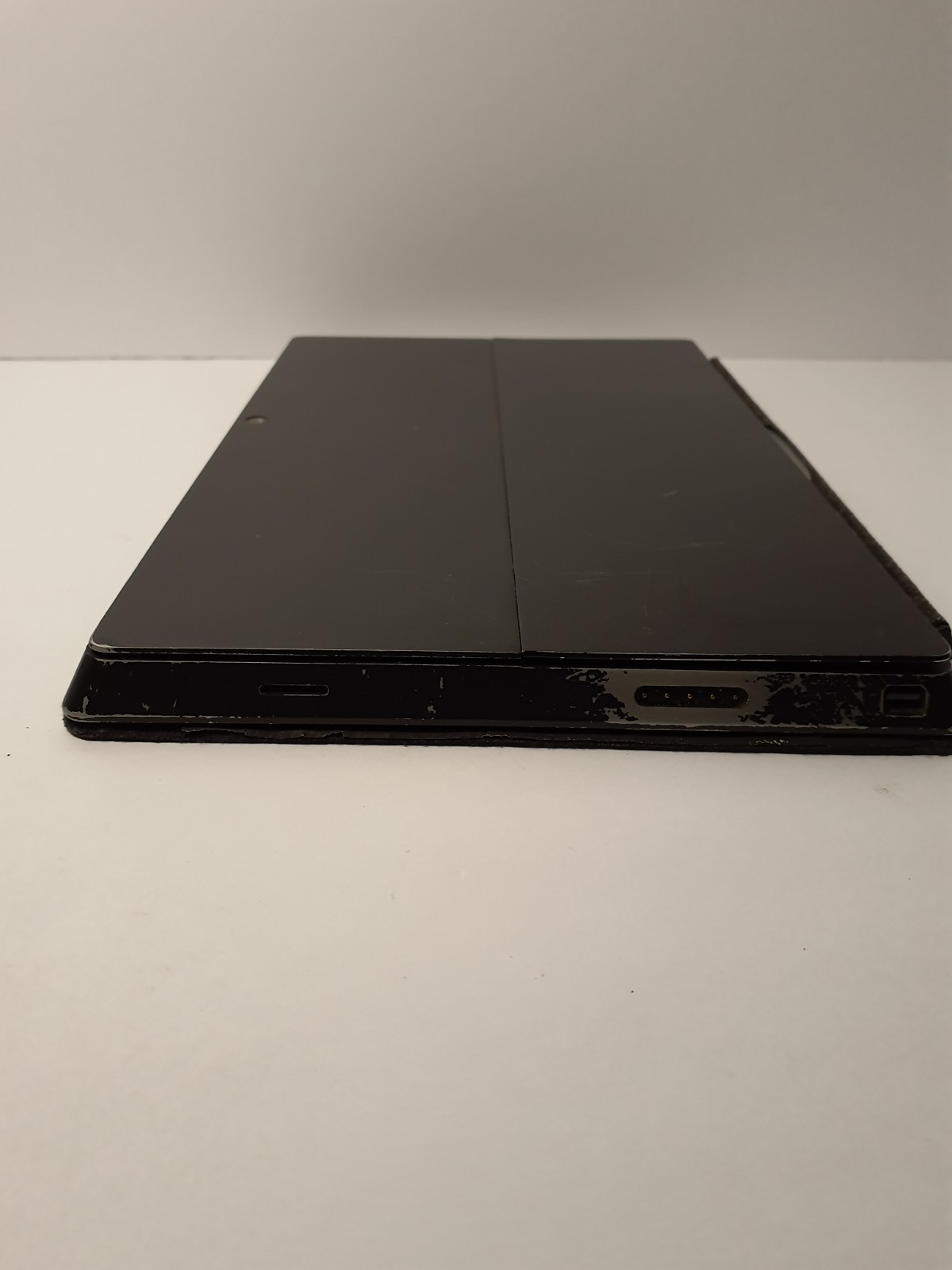 Microsoft Surface Pro 2 1601 10.6in (128GB SSD, Intel Core i5-4300U, 1.90…