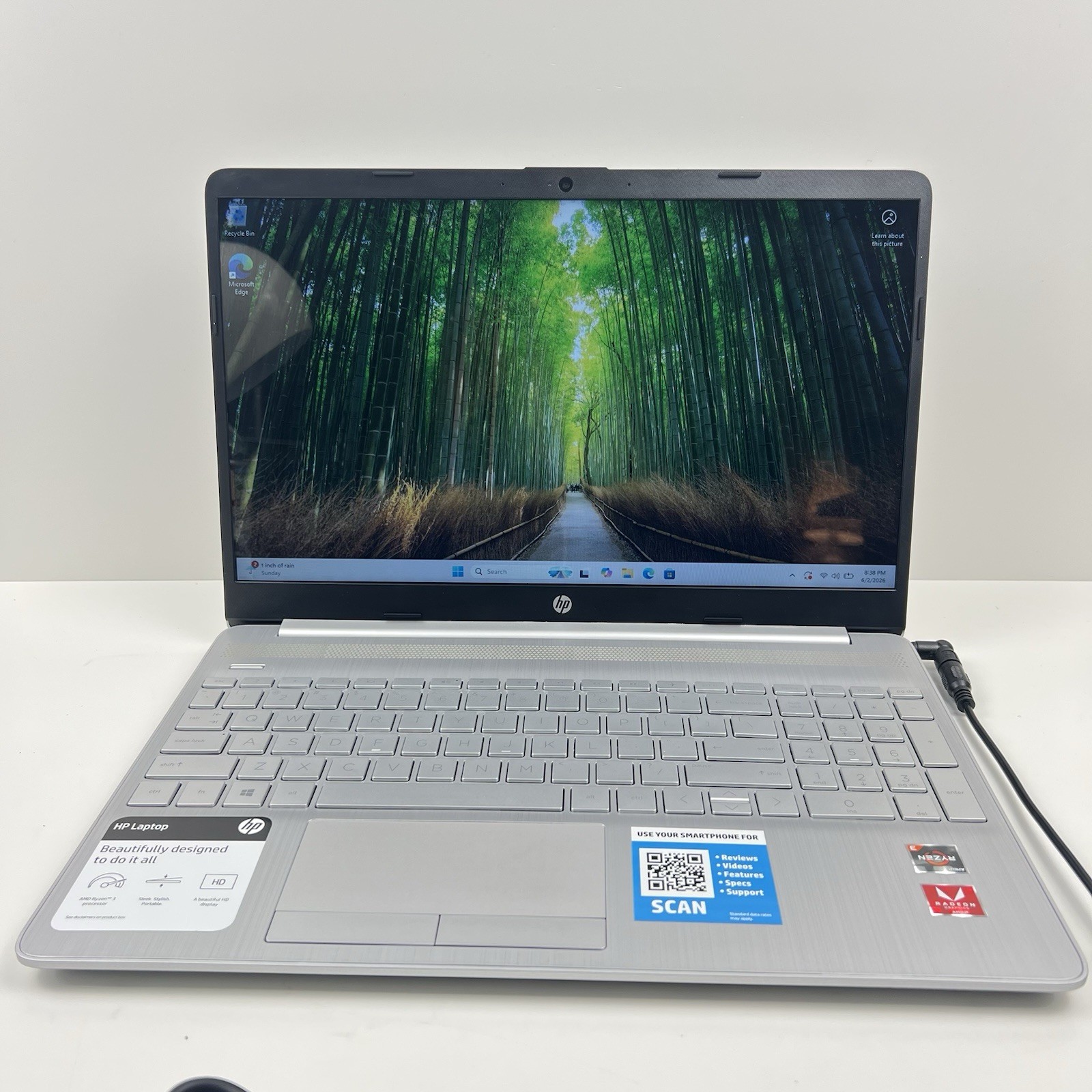 HP 15-gw0023od 15.6″ AMD Ryzen 3 3250U 2.6GHz 8GB RAM 1TB HDD w/ Charger