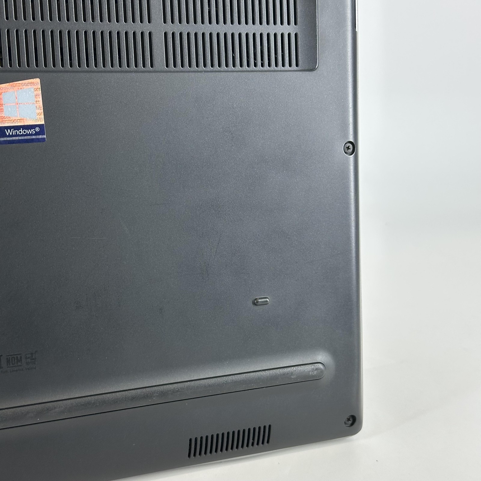 Dell Precision 7530 15.6 FHD TOUCH i7-8750H 2.20GHz 32GB 1TB SSD Quadro P3200