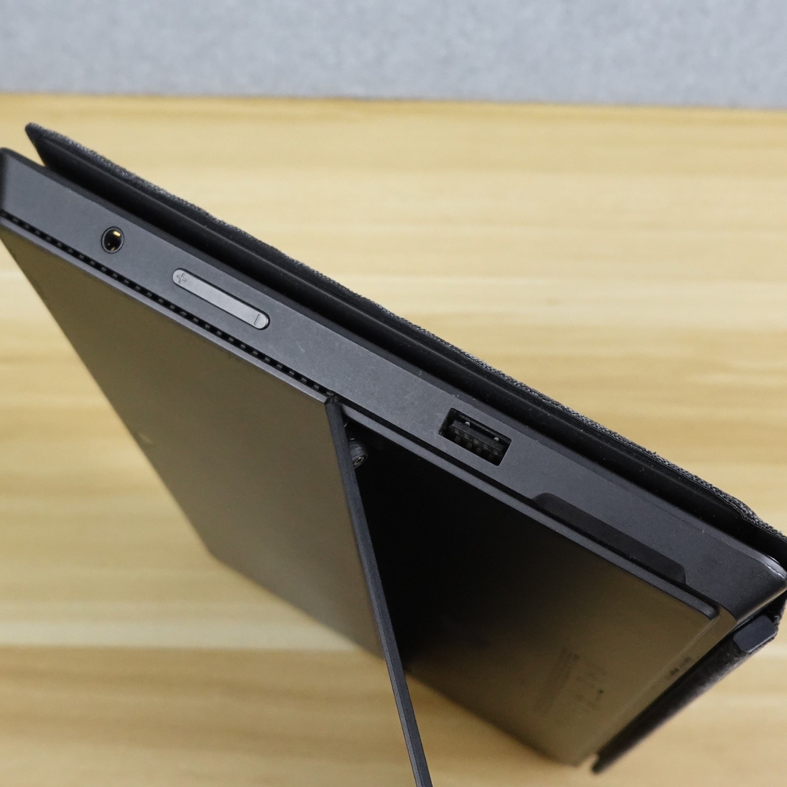 Microsoft Surface Pro Tablet 128 GB Hard Drive 4 GB RAM Windows 8 Pro Model 1514
