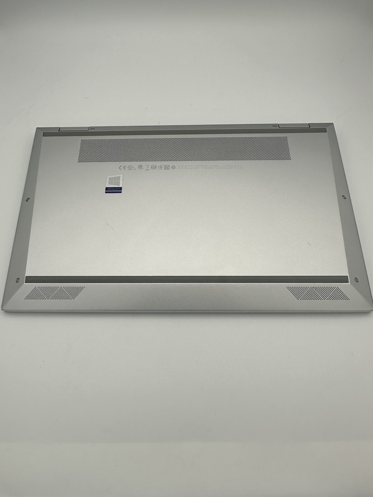 HP EliteBook x360 1040 G8 14″ (256GB SSD, Intel Core i5 11th Gen., 2.60 GHz,…