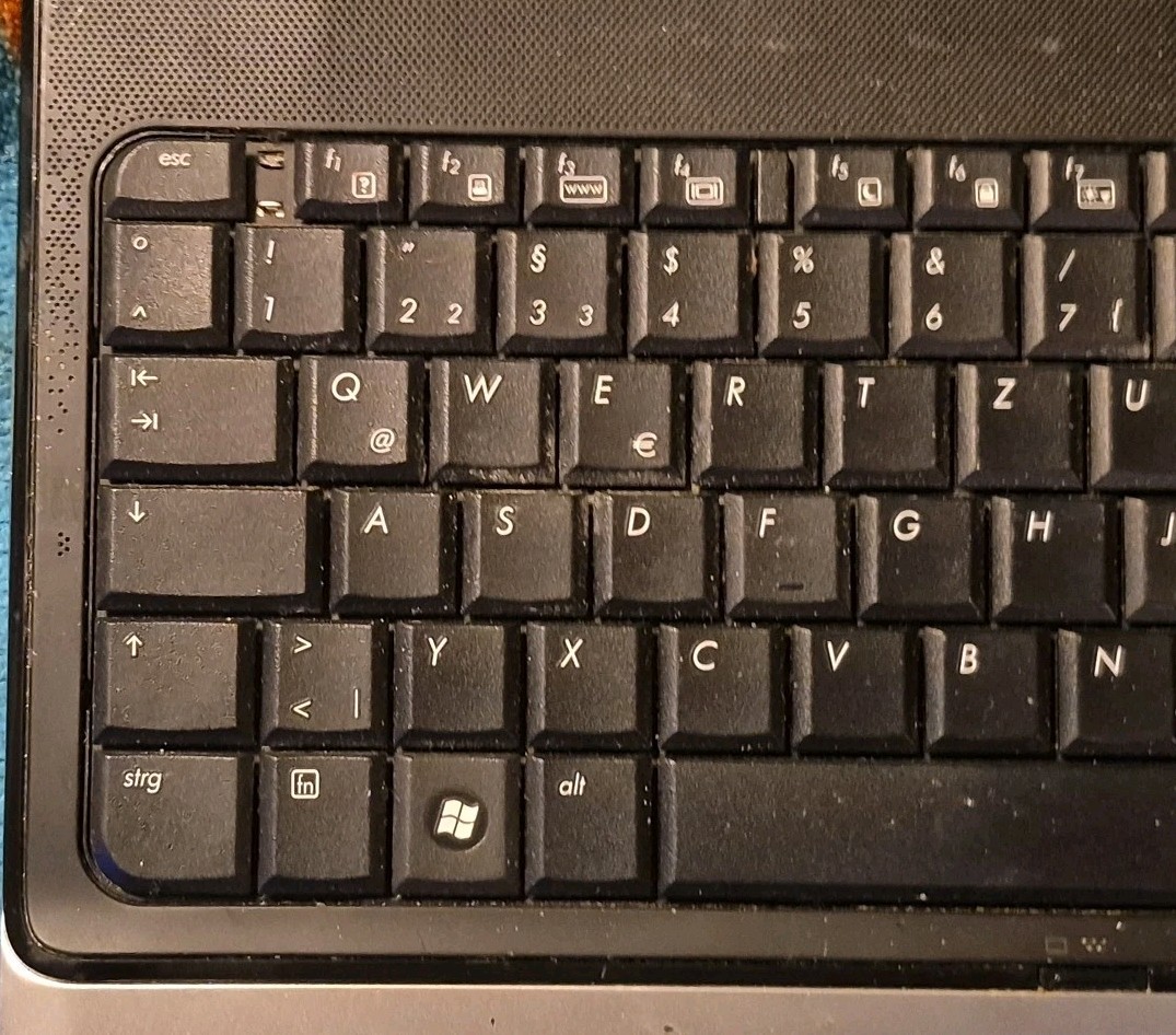 [Parts/Powers On] Compaq Presario CQ60-120EG No Power Supply. No Hard-Drive USA