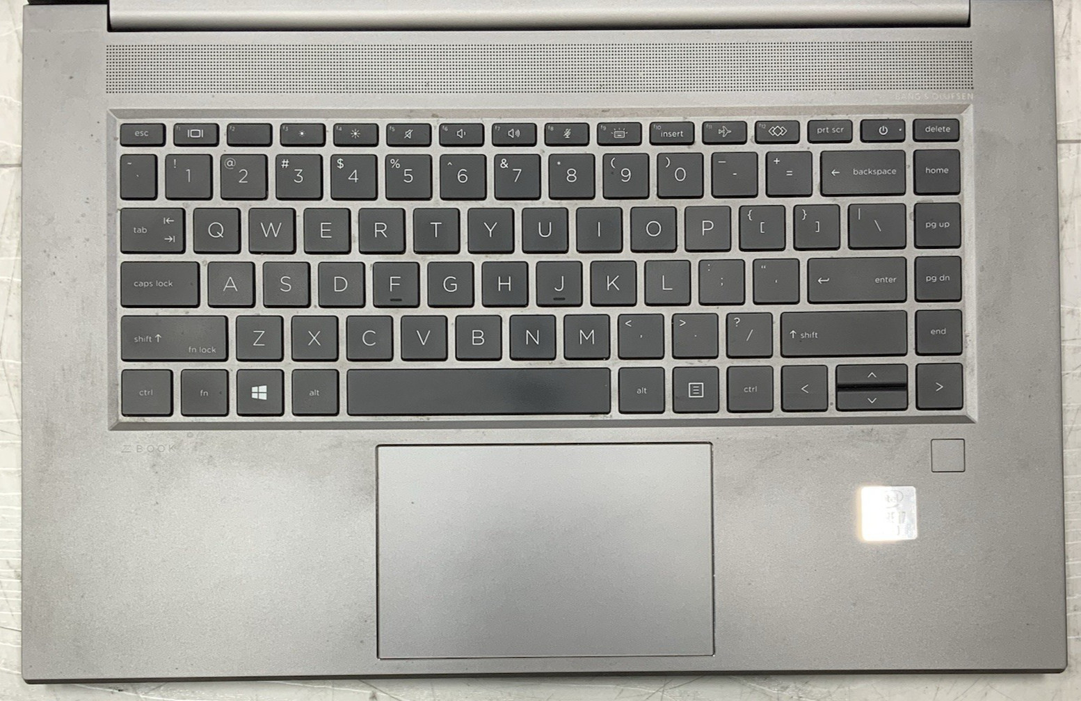 HP ZBook Studio G7 | Intel i7-10850H 512GB NVMe 32GB DDR4 Quadro T2000 W10P