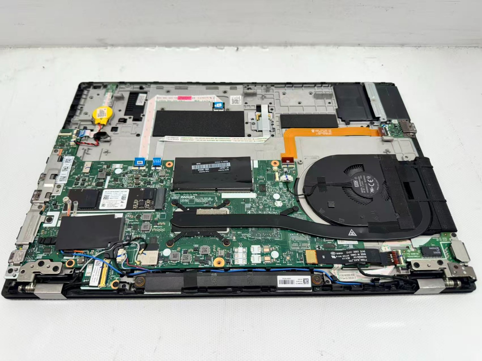 Lenovo ThinkPad T15 Gen 1 15.6″ Intel i5-10210U@1.6GHz 16GB DDR4 256G **READ**