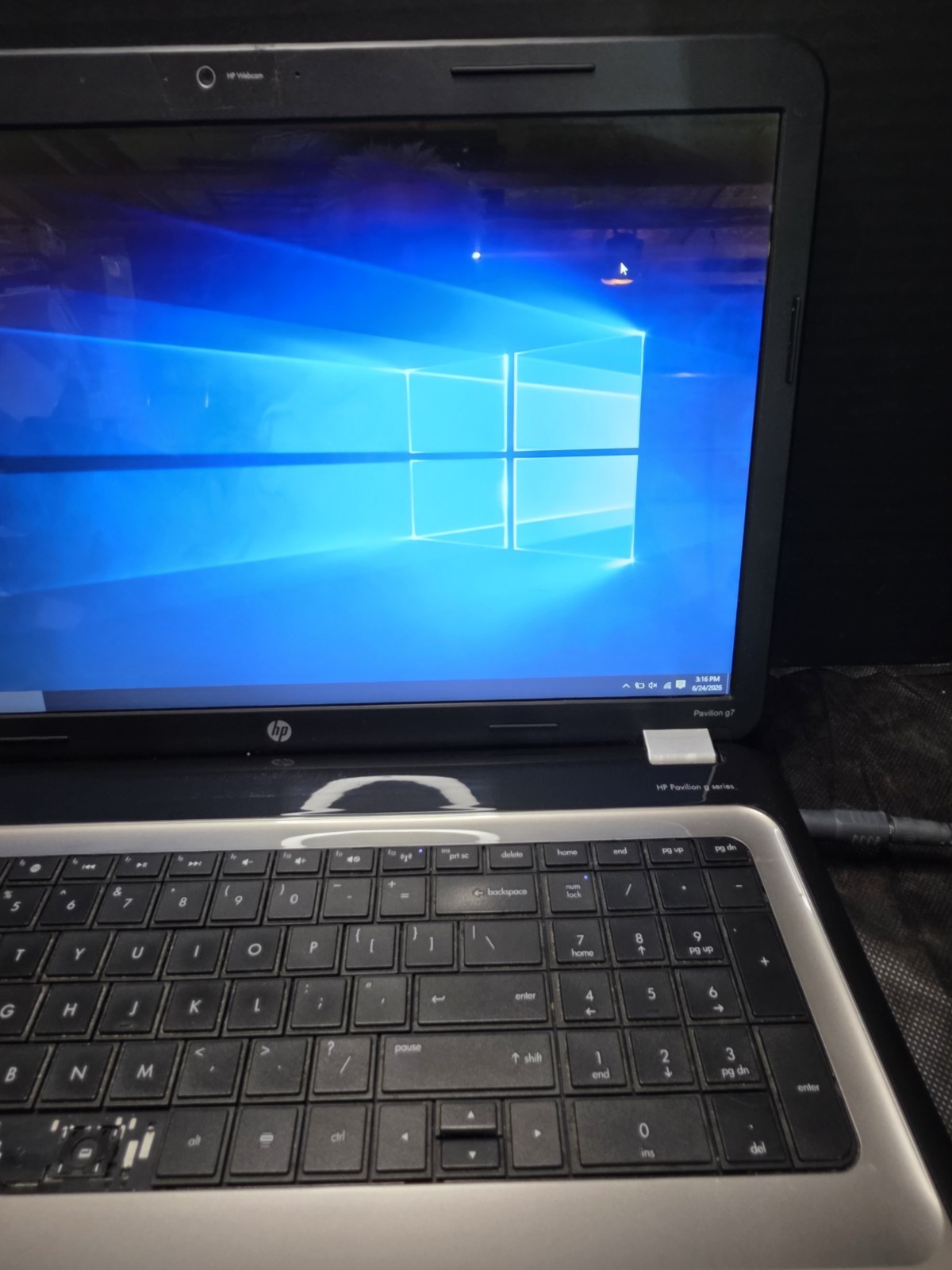 HP Pavilion g7 Windows 10 AMD A6-3420M 4GB RAM 679GB HD No Bat/Cord