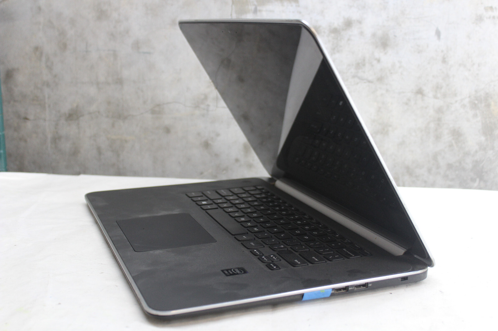 Dell Precision M3800, 15.6″, i7-4th Gen, NO HDD RAM, AS-IS, For Parts/Repair.