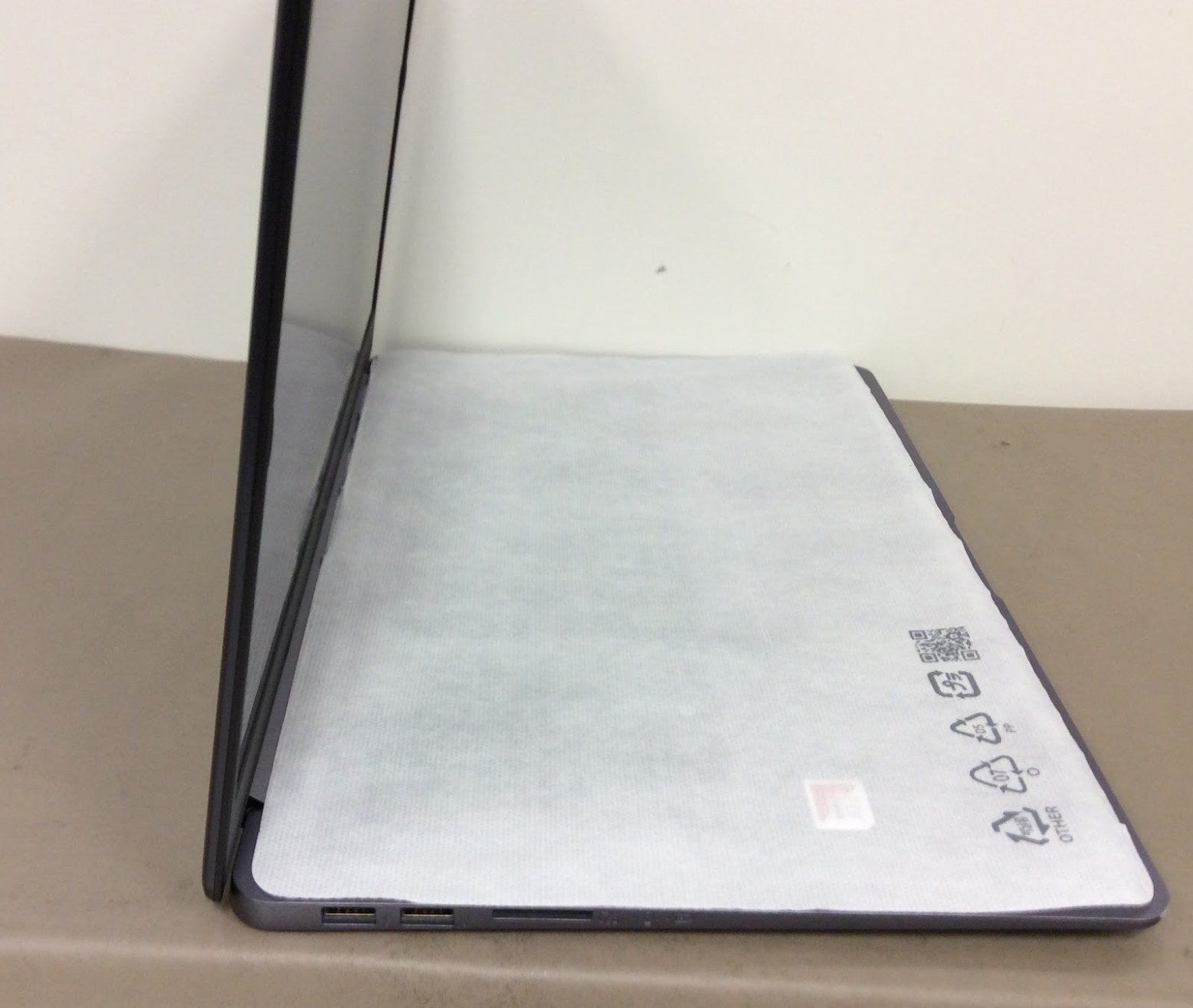 ASUS VivoBook 15.6″FHD(1920×1080),A12-9720P,4GB RAM+128GB SSD+1TB HDD,W10S, used