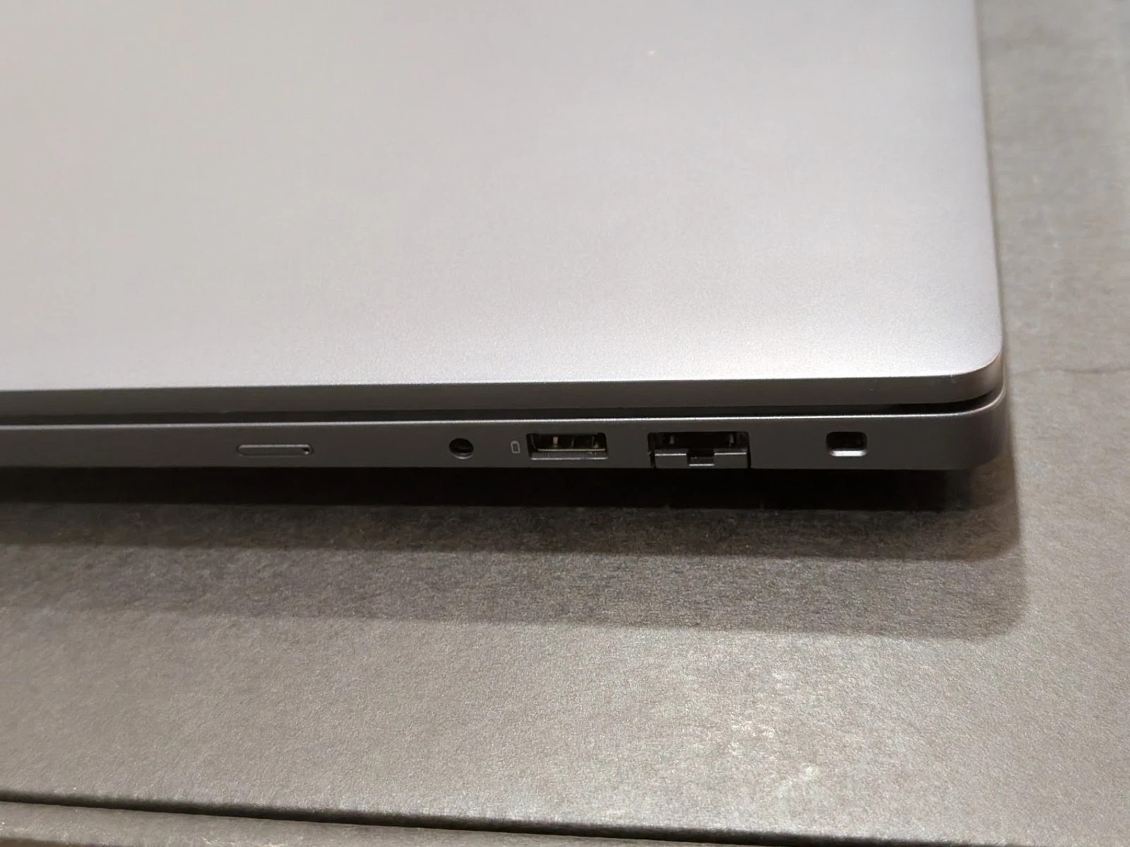 Dell Pro Max 16 MC16250 16″ Intel Core Ultra 7 265H 32GB 256GB SSD Intel