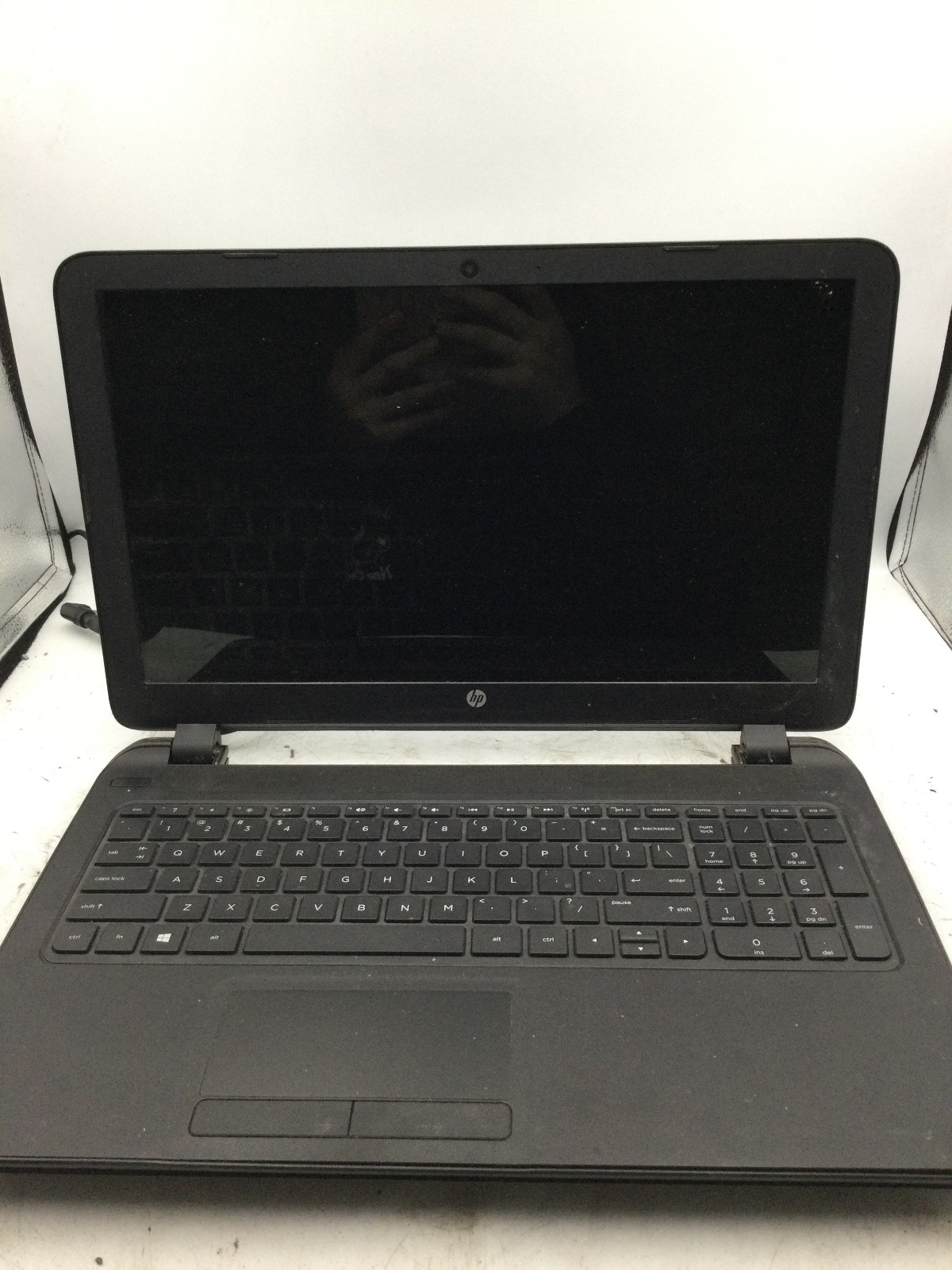 HP PAVILION 15 F305DX – FOR PARTS – AMD A6 – NO RAM – READ DESC – BB
