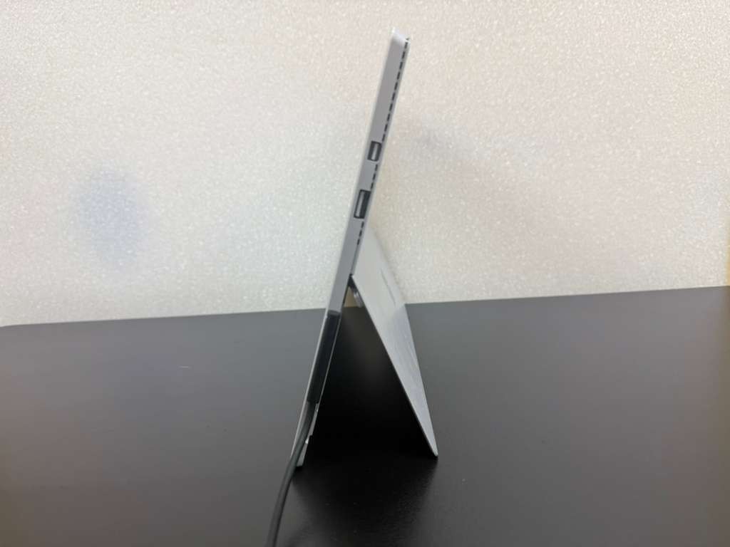 Microsoft Surface Pro 4 1724 12.3″ i7-6650U 16GB RAM 256GB SSD Windows 11 Pro