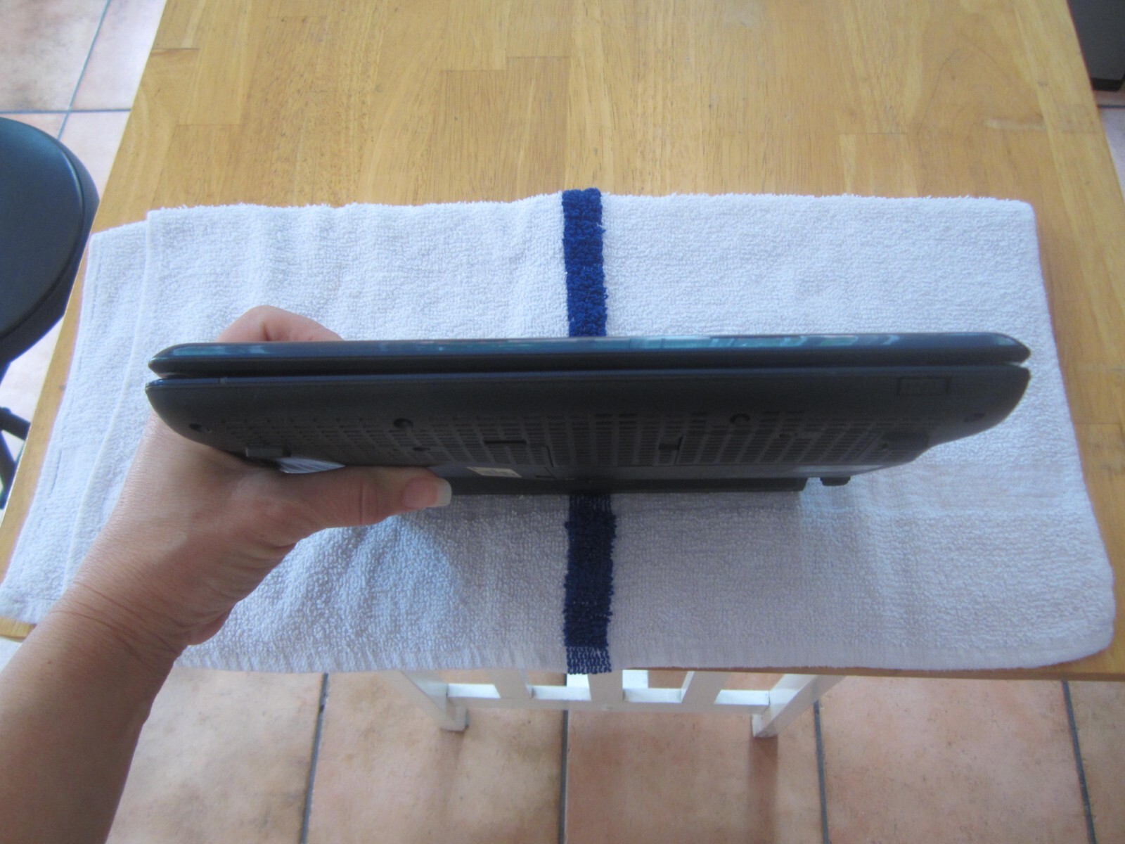 BLUE Acer Aspire One D150-1165 Laptop 1GBRAM 160GBHD GOOD SCREEN NoCORD – WORKS