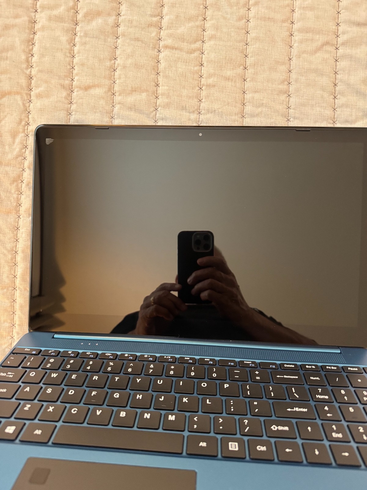 Gateway GWTN156-9BL 15.6″ FHD i5-1135G7 2.4GHz Intel Iris Xe Graphics 16GB RAM