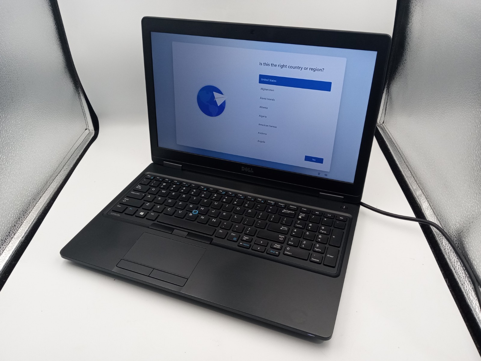 Dell Latitude 5580 15″ Intel i5-6300U 4GB RAM 128GB SSD Win11 – BAD BATTERY -RR