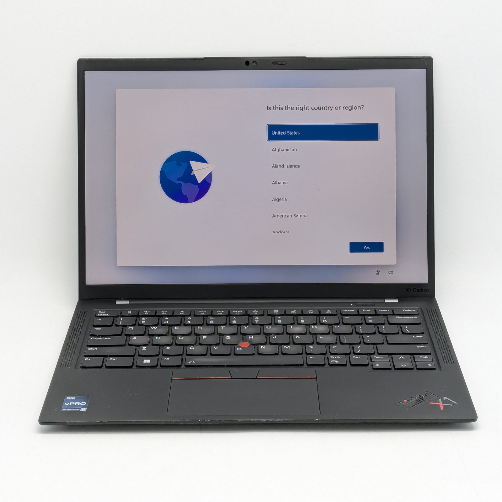 Lenovo ThinkPad X1 Carbon Gen 10 14″ i7-1270P 32GB DDR5 256GB SSD Windows 11H