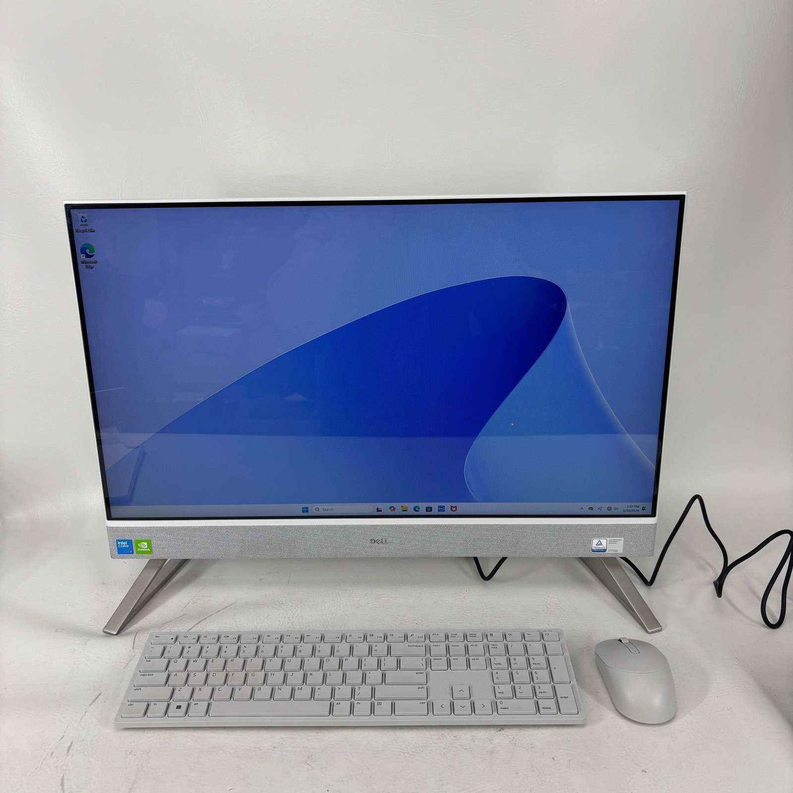 Dell W28C 27″ Core 7 150U 1.80GHz 16GB RAM 1TB SSD NVIDIA Geforce MX570 A