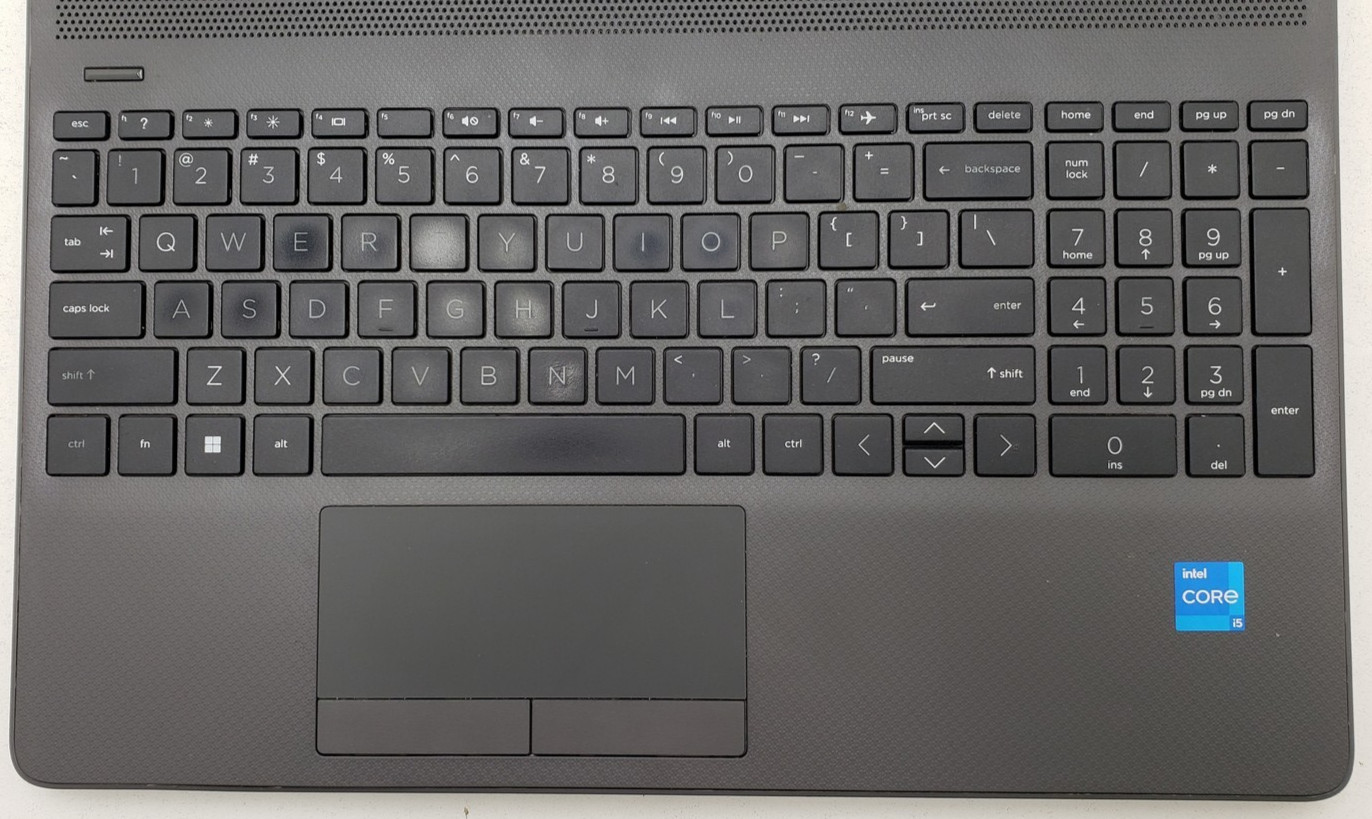 HP 250 G9 Intel Core i5-1235U 16GB RAM 512GB SSD Windows 11 Pro 15.6″ Laptop PC.