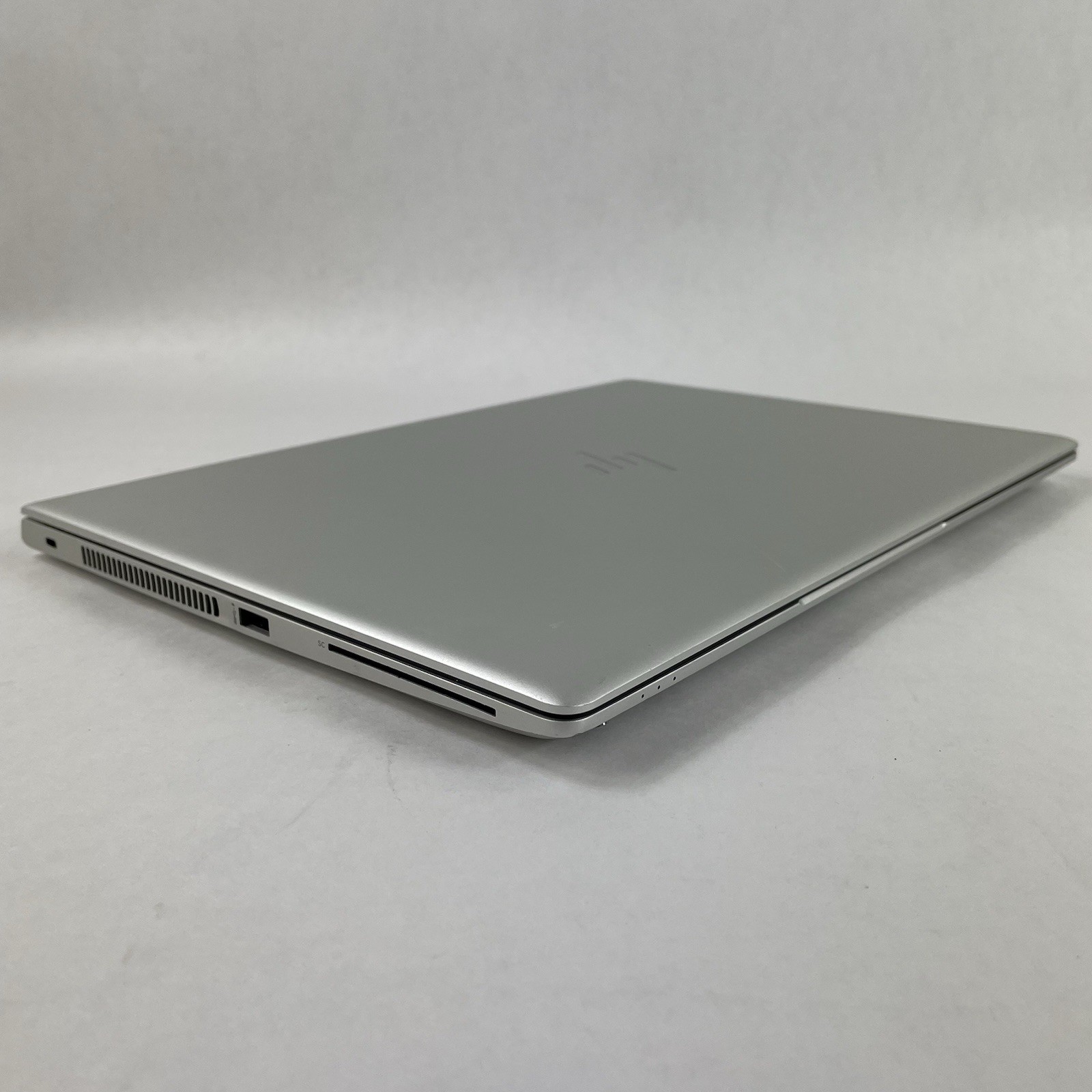 HP mt45 14″ Ryzen 3 Pro 3300U 2.10 GHz 8 GB RAM No SSD/OS/AC – Tilted Key